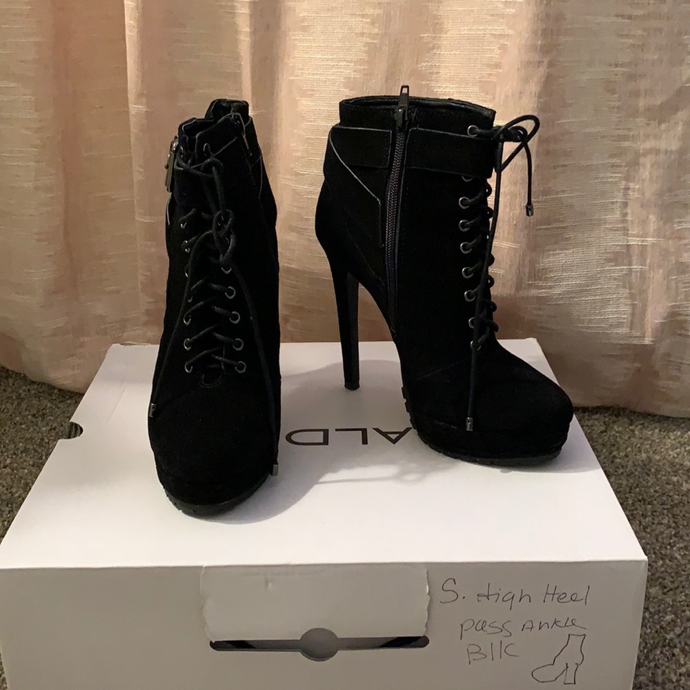 COPY - Suede boots